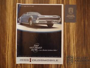 Image 9/50 of Oldsmobile Dynamic 88 (1966)