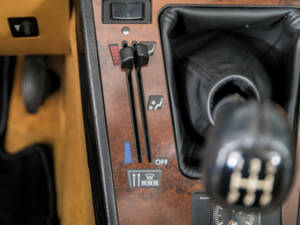 Bild 25/50 von Alfa Romeo 2.0 Spider (1991)