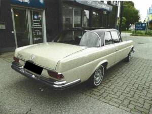 Image 13/59 de Mercedes-Benz 280 SE (1969)