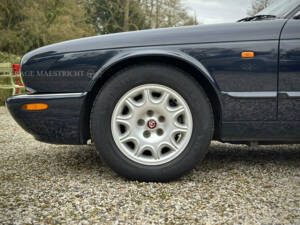 Image 14/96 de Daimler Super V8 (1997)