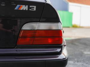 Image 13/80 de BMW M3 (1994)