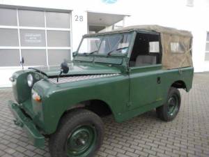 Image 18/30 of Land Rover 88 (1960)
