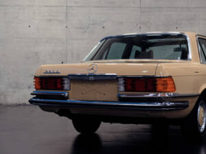 Image 7/24 of Mercedes-Benz 280 S (1975)