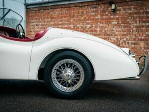 Image 6/43 of Jaguar XK 120 OTS (1951)