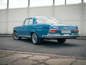 Image 14/54 of Mercedes-Benz 280 SE 3,5 (1968)