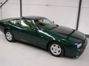 Image 14/16 of Aston Martin Virage (1990)