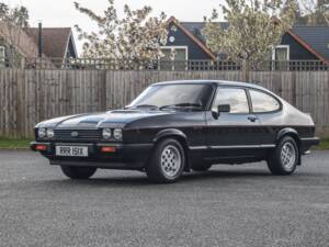 Bild 1/21 von Ford Capri 2,8i (1981)