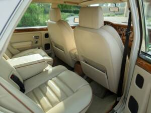 Bild 27/50 von Bentley Turbo R (1990)