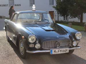 Image 4/58 of Maserati 3500 GTI Touring (1963)