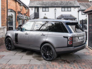 Image 5/18 of Land Rover Range Rover Vogue P400 (2019)