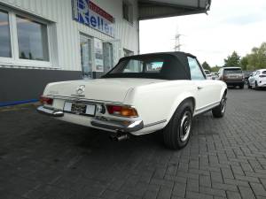 Image 4/26 de Mercedes-Benz 280 SL (1968)