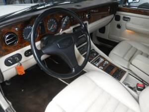 Image 25/50 of Bentley Turbo R (1990)