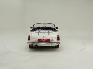Image 7/15 of MG MGB (1964)