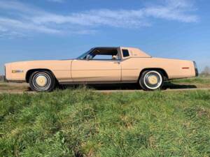 Image 2/5 de Cadillac Fleetwood Eldorado Coupe (1978)