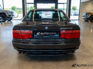 Image 9/46 of BMW 850CSi (1993)