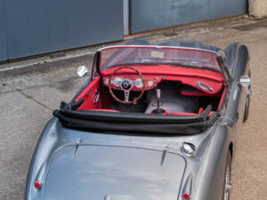 Image 15/29 of Austin-Healey 3000 Mk II (BJ7) (1963)