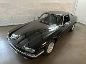 Image 4/20 of Jaguar XJS 4.0 (1991)