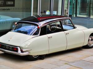 Image 5/56 de Citroën DS 19 (1958)