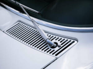Image 44/50 of Chevrolet Corvette Sting Ray Convertible (1965)