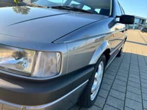 Bild 5/14 von Volkswagen Passat Variant 2.8 VR6 (1992)