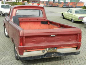 Image 30/74 de Ford F-100 Styleside (1966)