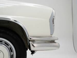 Image 12/15 of Mercedes-Benz 280 SE (1968)