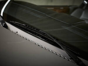 Image 30/77 of Bentley Azure (2001)