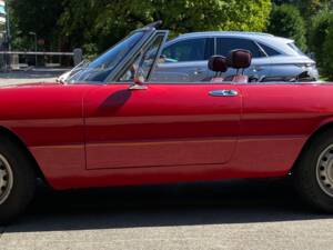 Bild 37/50 von Alfa Romeo 2000 Spider Veloce (1973)