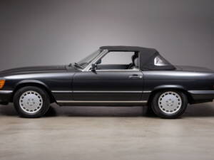 Image 8/30 of Mercedes-Benz 300 SL (1986)