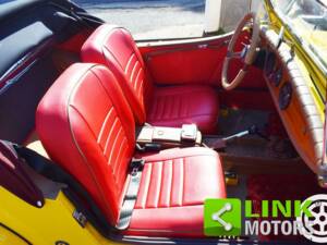 Image 8/10 of FIAT 850 Spider (1967)
