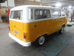 Image 46/49 of Volkswagen T2 a&#x2F;b (1977)