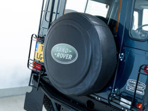 Image 36/43 of Land Rover Defender 90 &quot;50th Anniversary&quot; (1998)