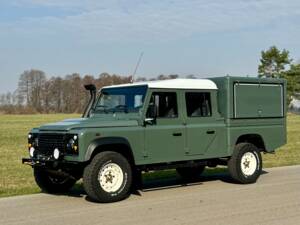 Imagen 2/56 de Land Rover Defender 130 Double Cab (2010)