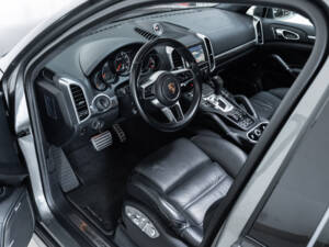 Bild 7/39 von Porsche Cayenne GTS (2016)