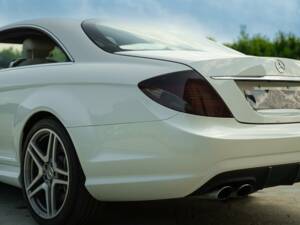 Immagine 28/50 di Mercedes-Benz CL 63 AMG (2009)