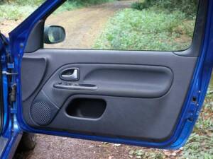 Image 26/38 of Renault Clio II 2.0 16V Sport (2002)