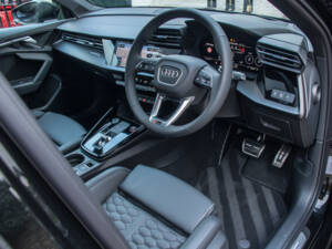 Image 22/23 de Audi RS3 Sportback (2023)