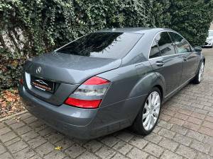 Bild 8/17 von Mercedes-Benz S 350 (2007)