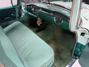 Image 11/12 of Oldsmobile Super 88 (1955)