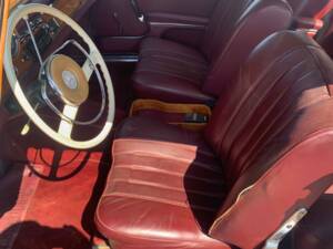 Image 5/6 of Mercedes-Benz 220 SE b (1963)