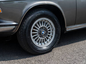 Afbeelding 9/29 van BMW 3,3 L (1975)