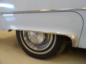 Immagine 54/72 di Cadillac DeVille Convertible (1968)