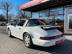 Image 3/20 of Porsche 911 Carrera 2 (1990)