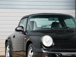 Image 26/57 of Porsche 911 Carrera 4 (1992)