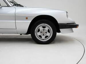 Imagen 10/15 de Alfa Romeo 2000 Spider (1984)