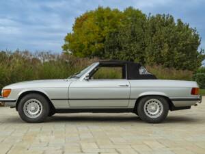 Image 17/50 of Mercedes-Benz 450 SL (1973)