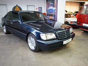 Imagen 2/37 de Mercedes-Benz S 500 (1996)