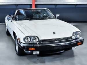 Image 4/7 of Jaguar XJS 5.3 V12 (1989)