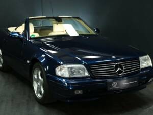 Image 8/30 of Mercedes-Benz SL 500 (2000)