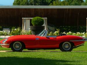 Bild 16/50 von Jaguar E-Type 4.2 (1966)